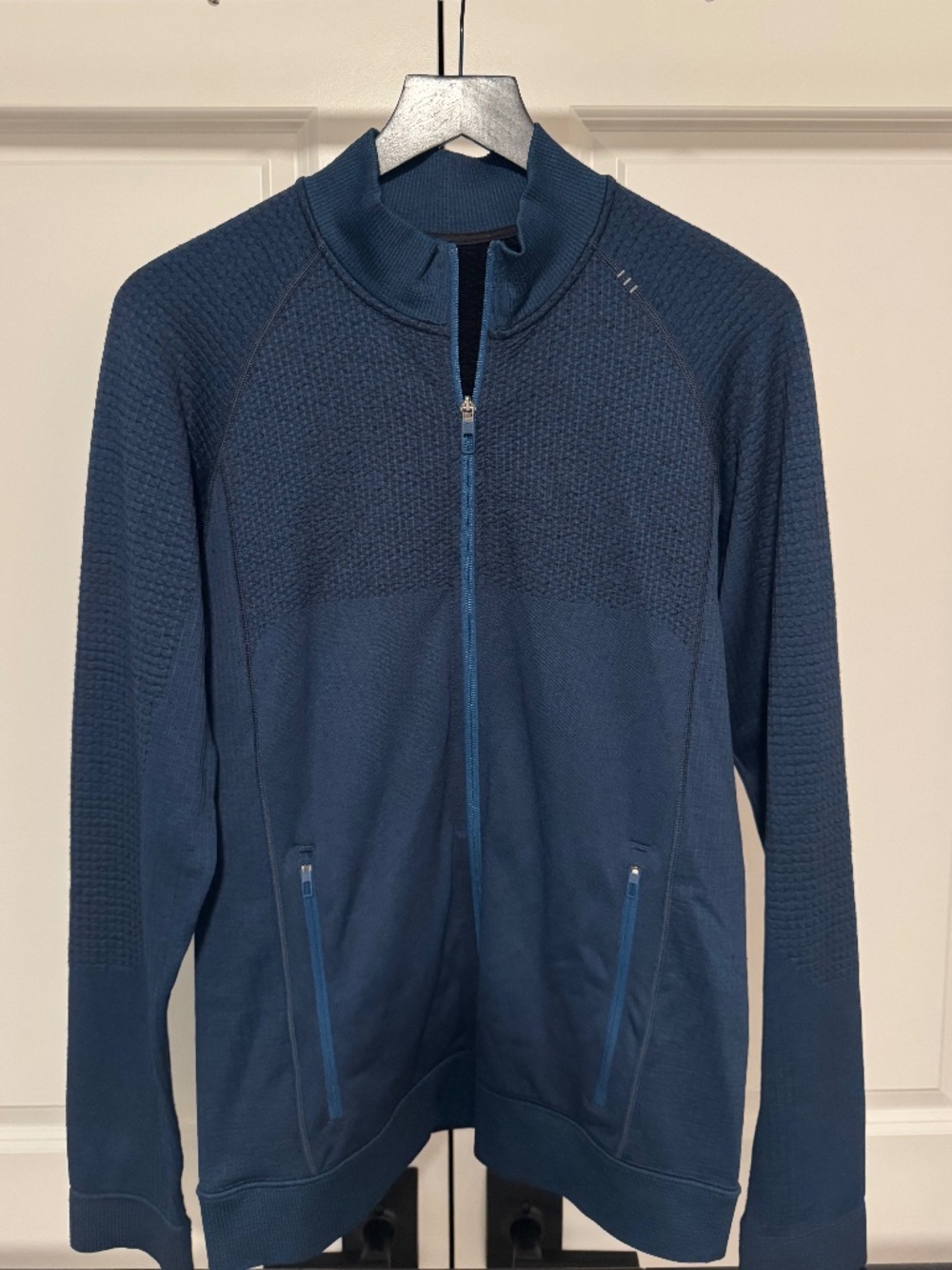 Lululemon Engineered Warmth Full Zip Jacket Mens Medium Blue Merino Wool Athleti